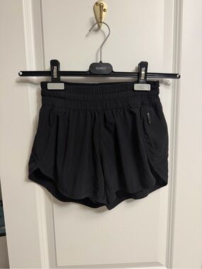 Lulu Lemon Black Athletic Running Shorts - Lightweight Performance